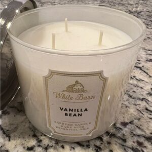 Bath & Body Works: 14.5 Oz 3-Wick Candle: Vanilla Bean